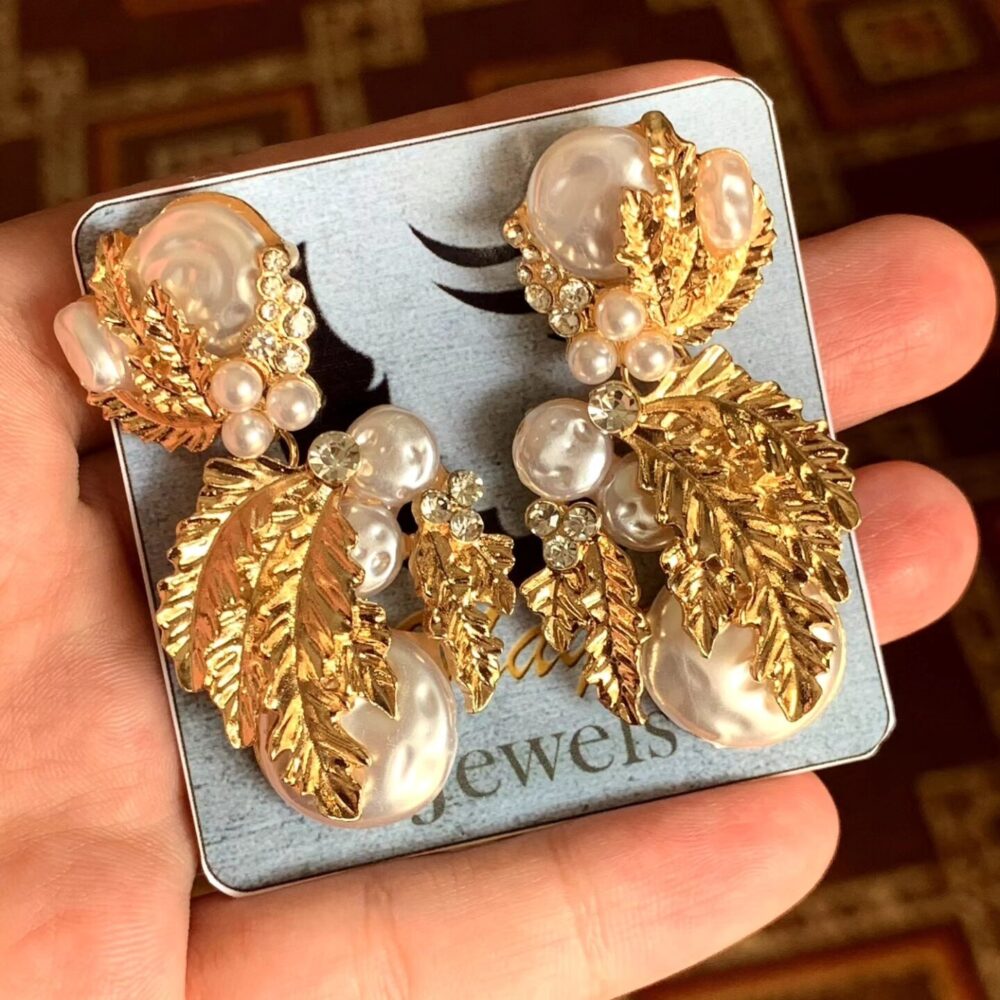 Golden Pearl Earings