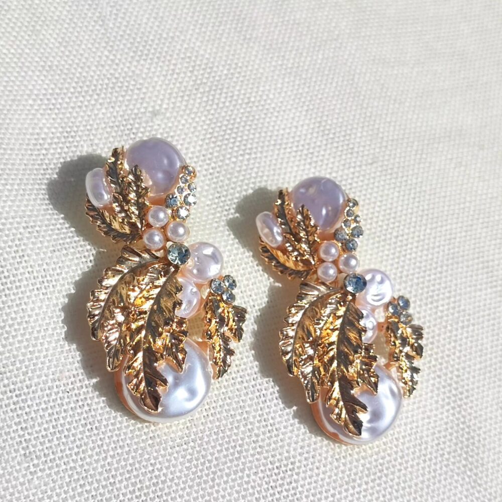 Golden Pearl Earings