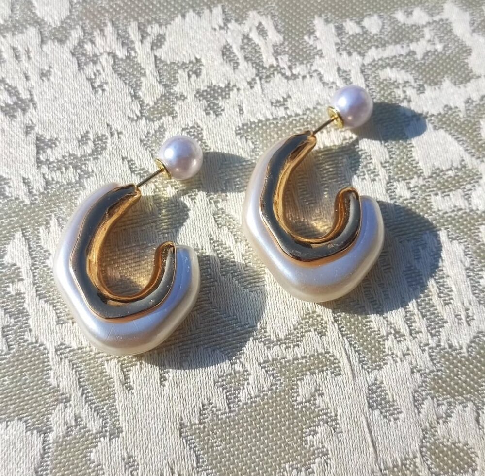 Pearl C-Shaped Studs