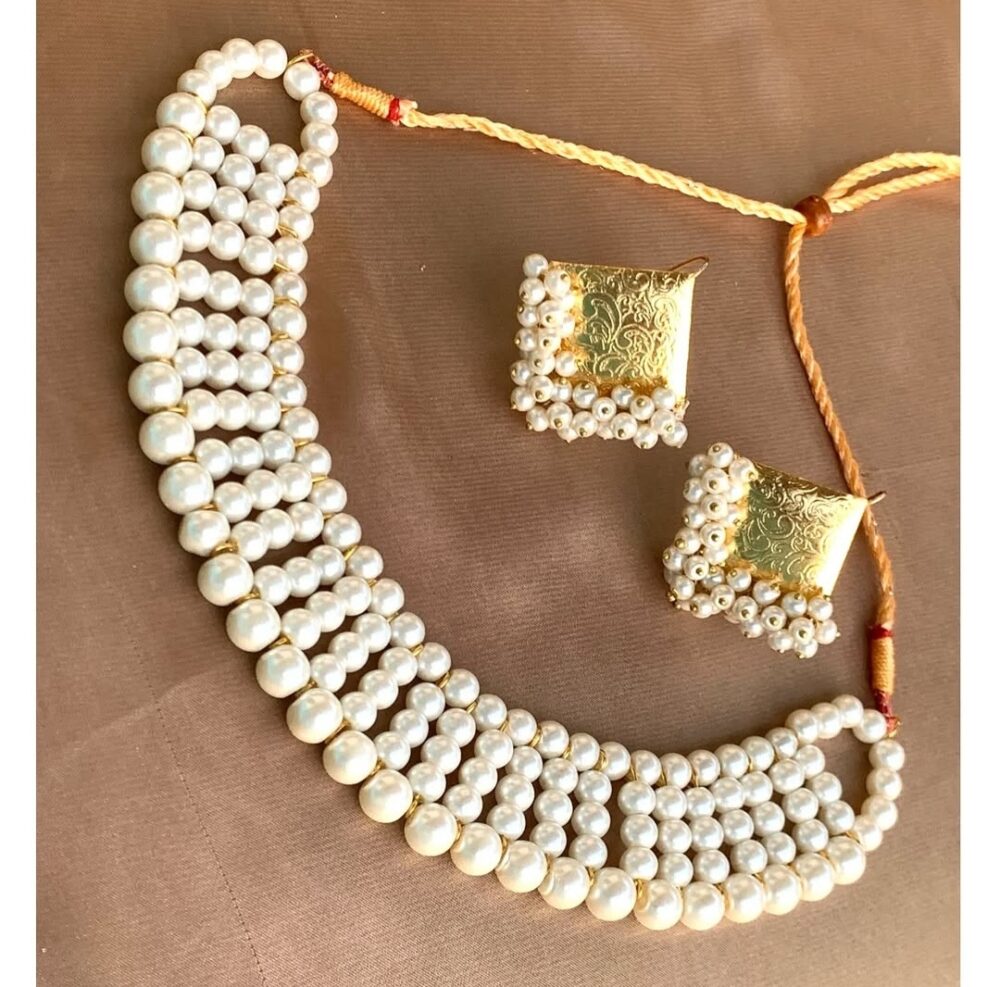 Pearls Choker Set