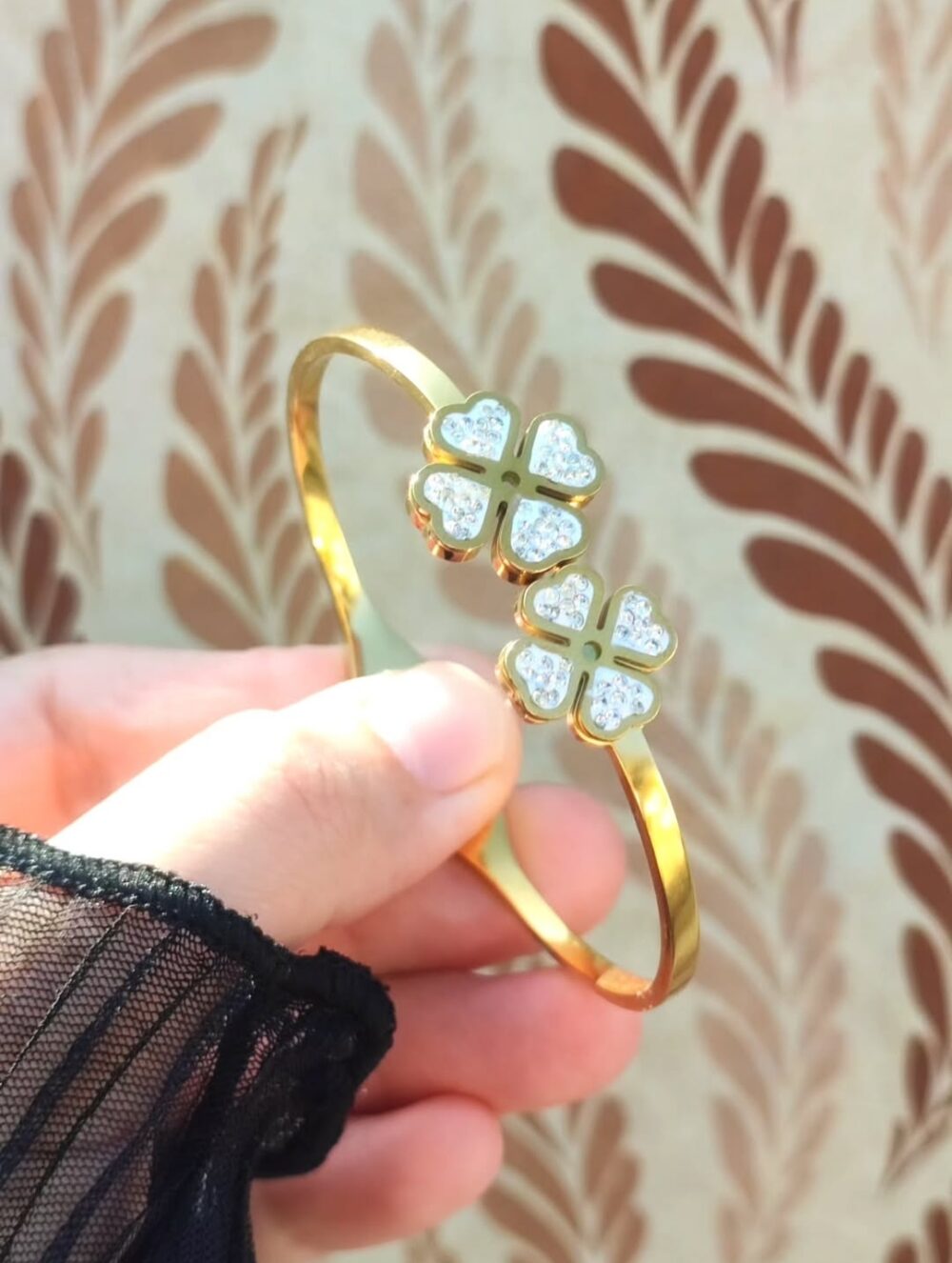 Flower Open HandCuff