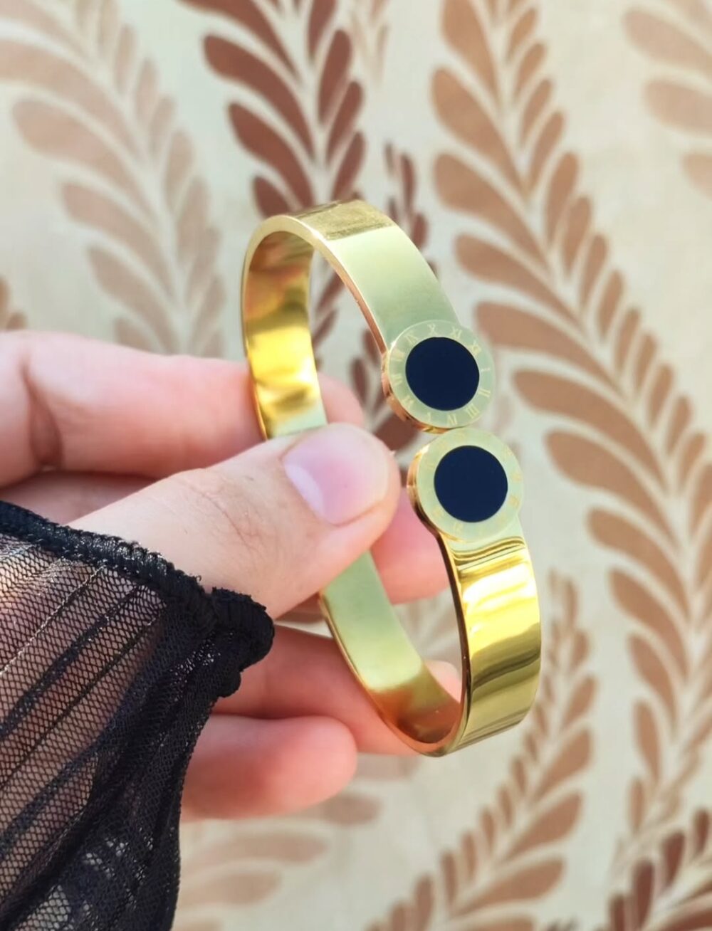 Black Clock HandCuff