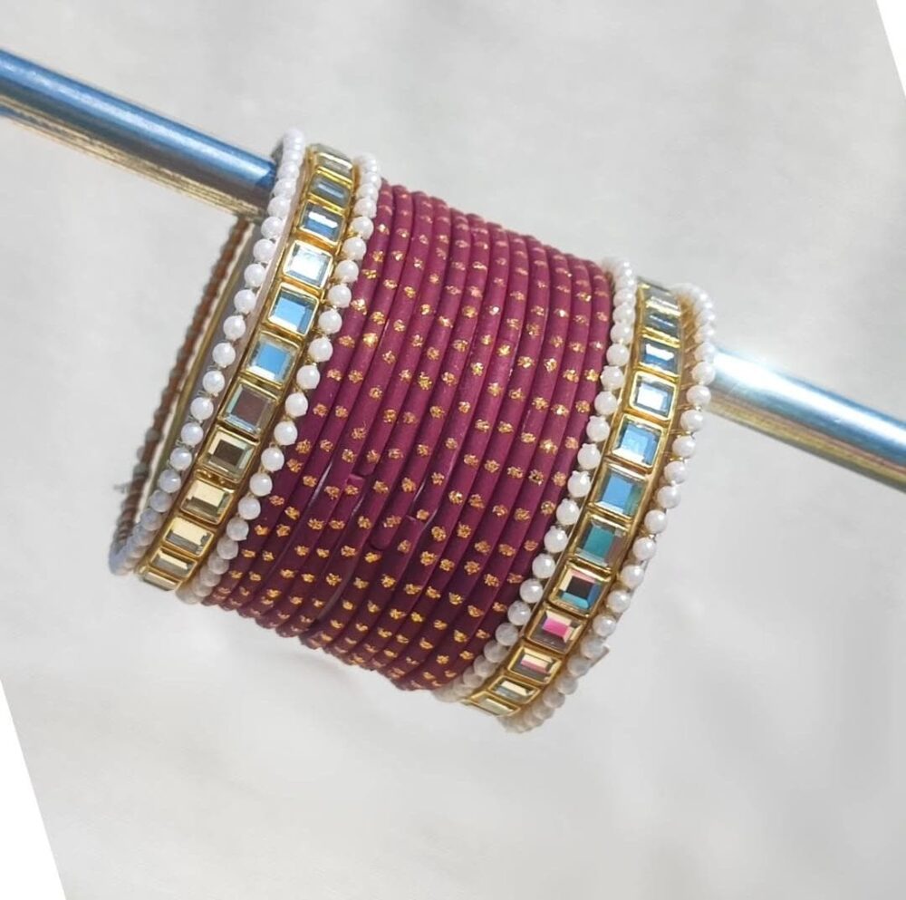 Maroon Dotted Bangles Kundan Kara Set