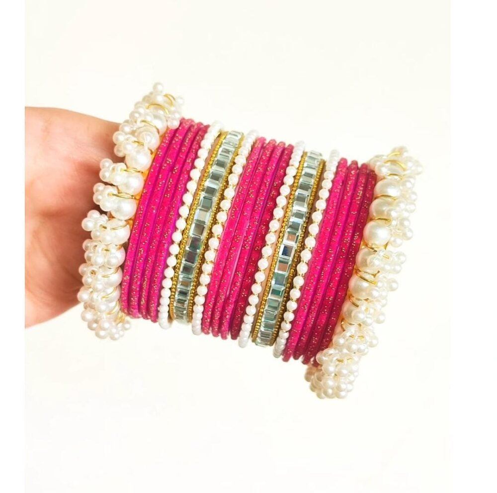 Red Rose Velvet Bangles Pearl Gajra Set